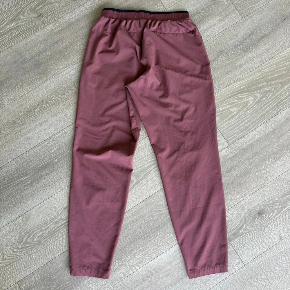Fabletics The One Jogger Mushroom Mauve Purple Athletic Pants Mens Medium